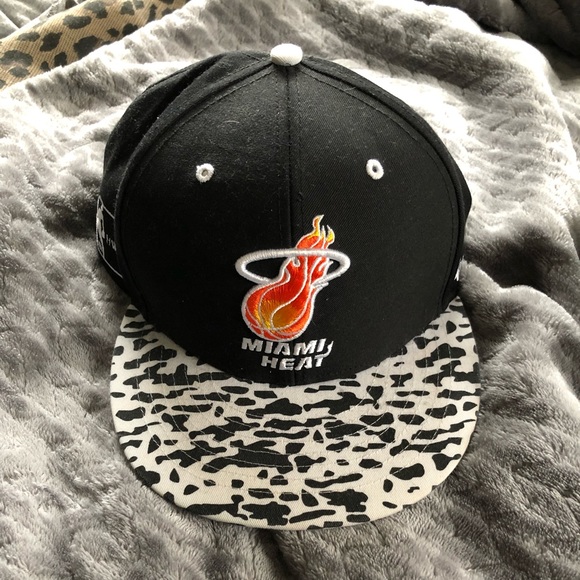 Miami Heat SnapBack - Picture 1 of 1